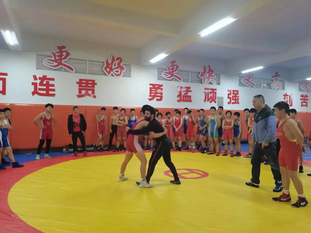如何制定篮球训练计划以促进球员发展_2